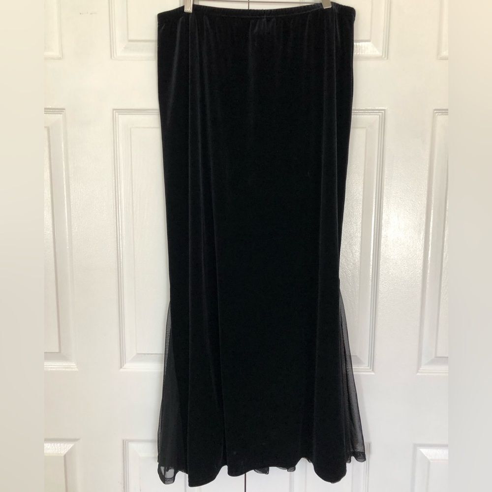 Vintage black velvet maxi skirt with sheer godet inserts Size 1X